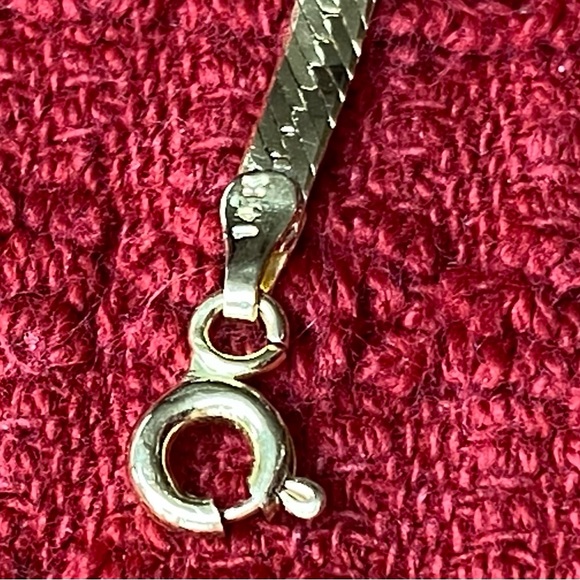 L-18: Solid 14k YG Herringbone Mirror Finish Neck Chain- 17 3/4” 4mm Width. - Picture 10 of 11